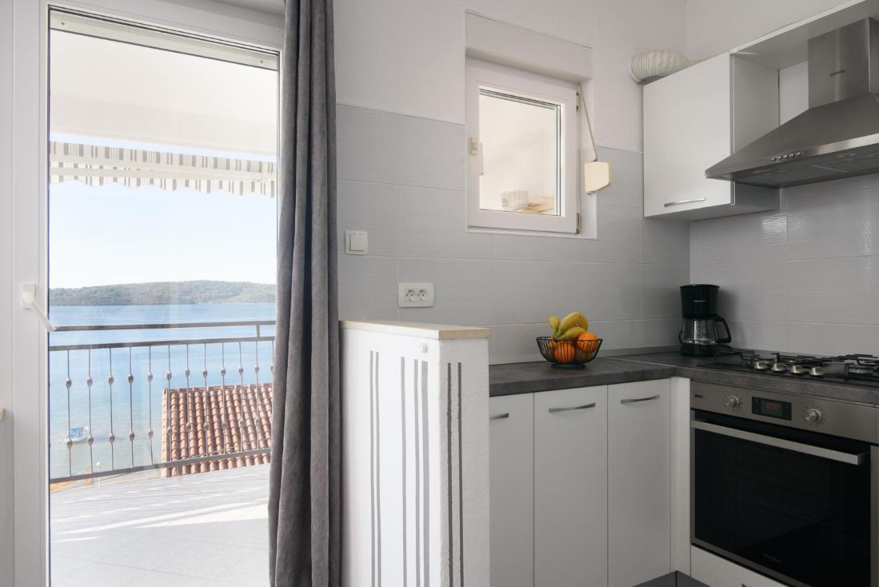 Apartment Kristina Trogir Exterior photo