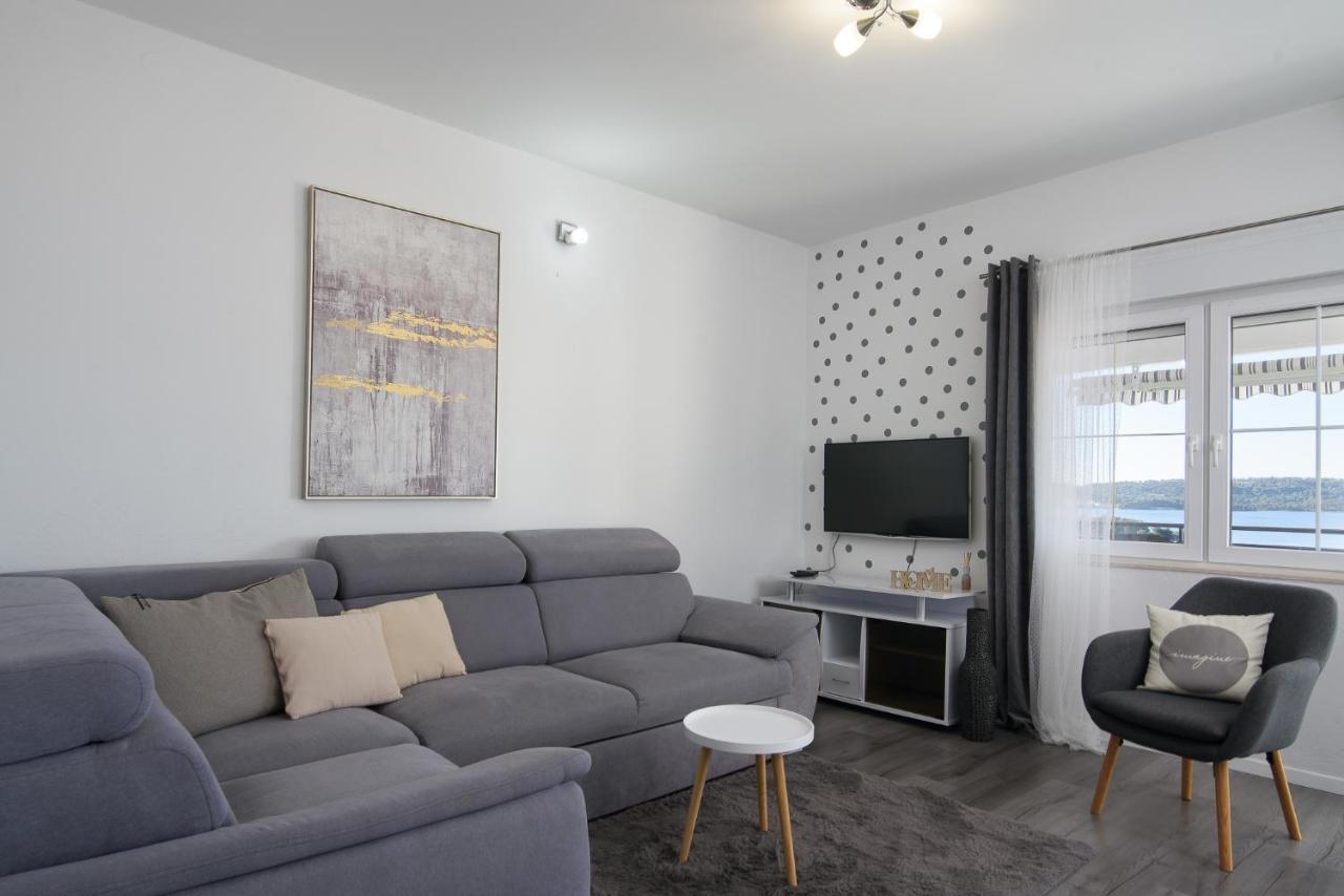 Apartment Kristina Trogir Exterior photo